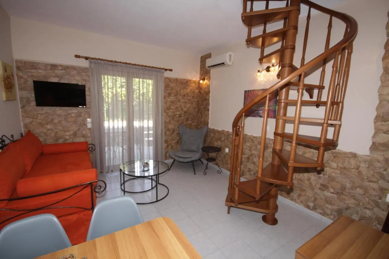 Edra Studios Apartment Vourvourou Greece