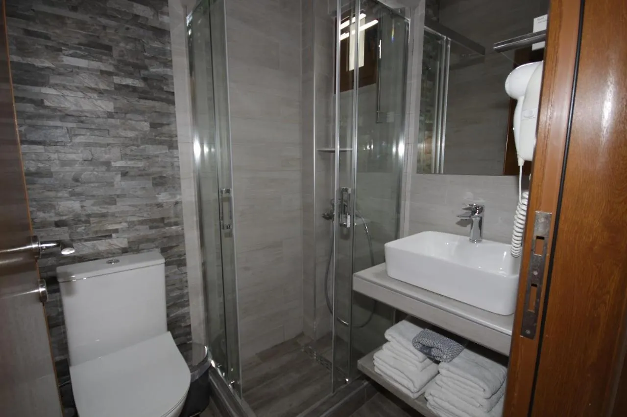 Edra Studios Apartment Vourvourou