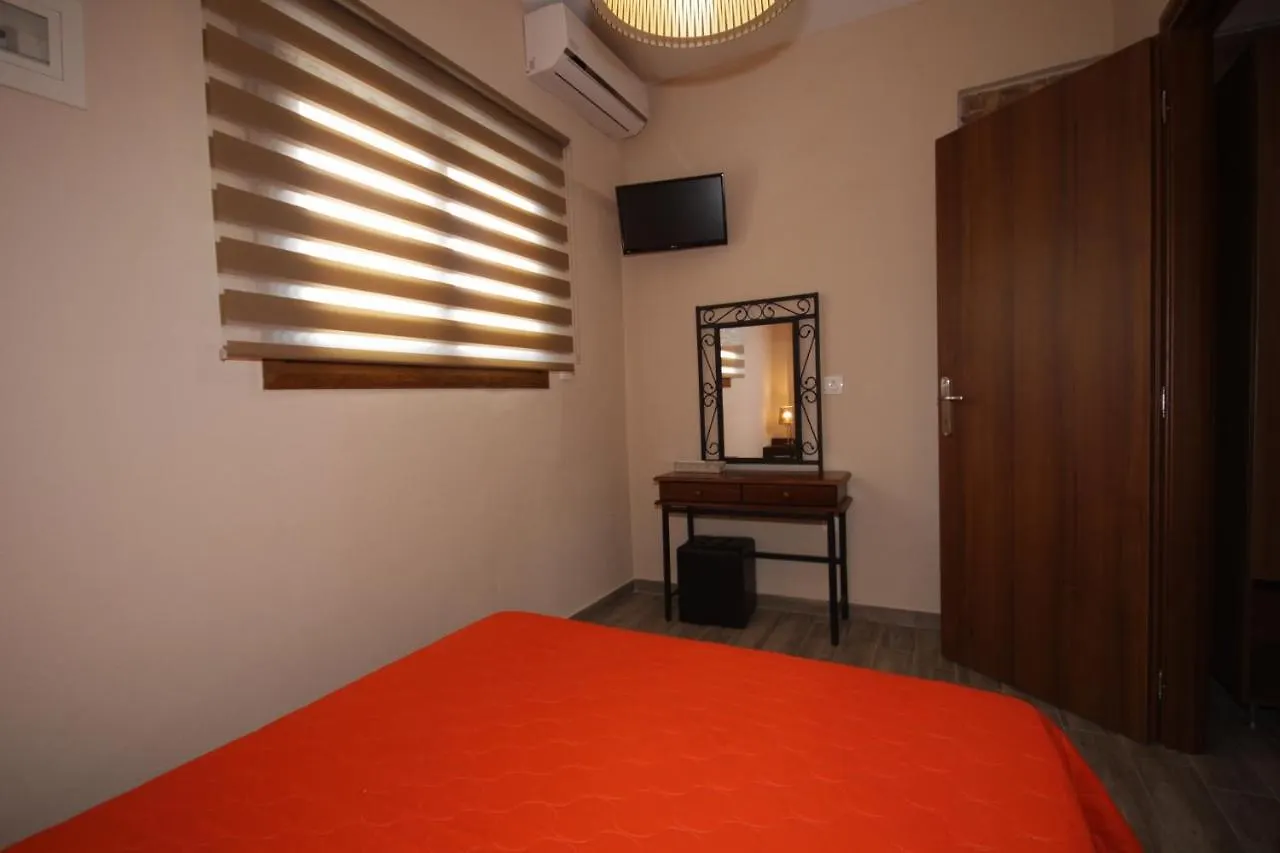Edra Studios Apartment Vourvourou