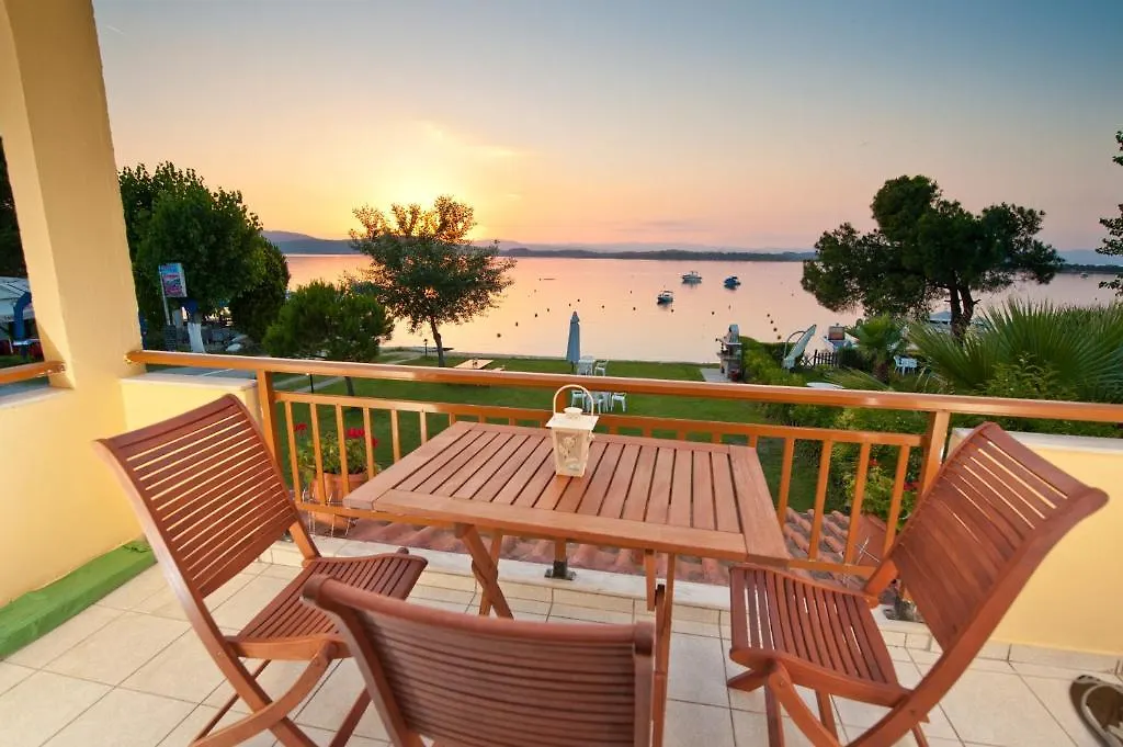 Edra Studios Apartment Vourvourou Greece