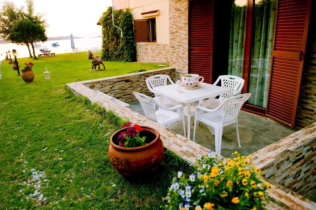 Edra Studios Apartment Vourvourou 0*,  Greece