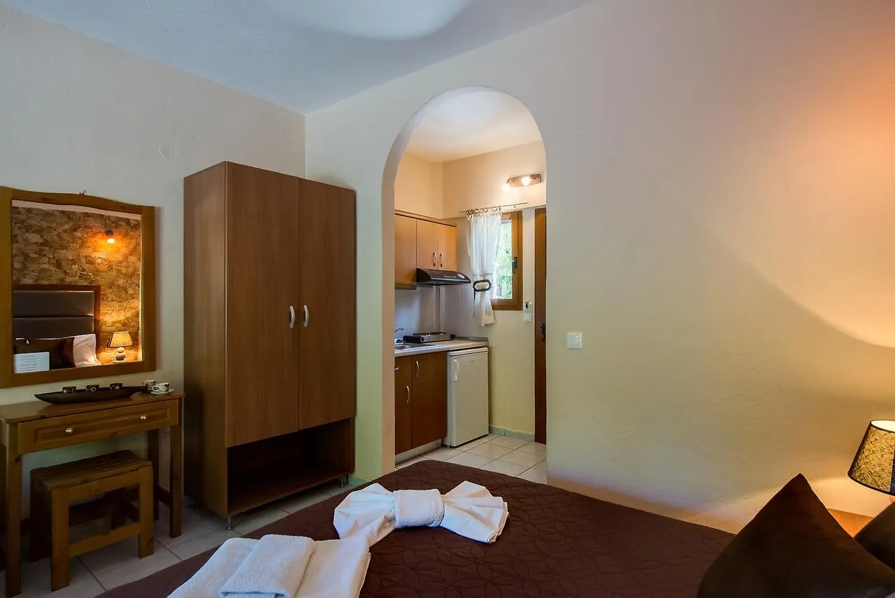 Edra Studios Apartment Vourvourou