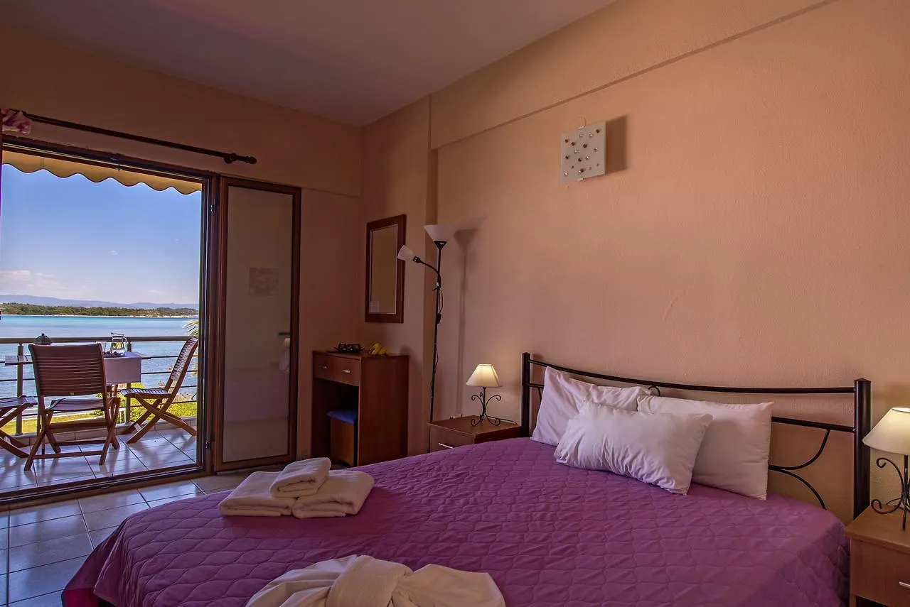 Edra Studios Apartment Vourvourou Greece