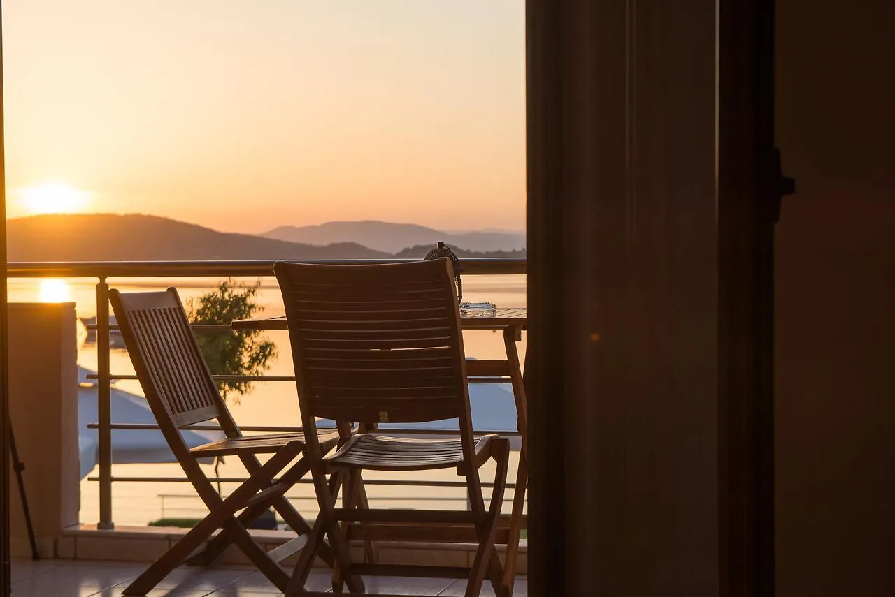 Edra Studios Apartment Vourvourou