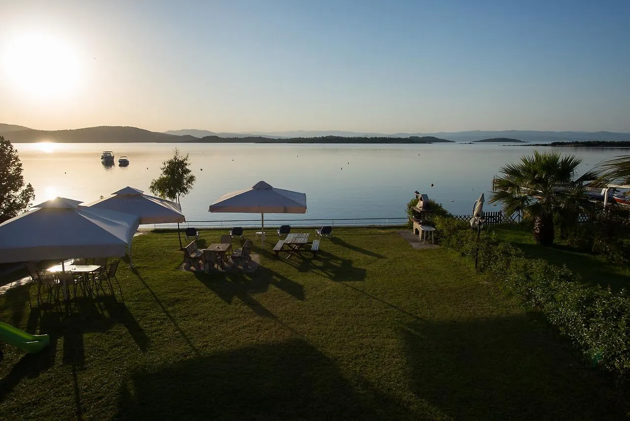 Edra Studios Apartment Vourvourou Greece