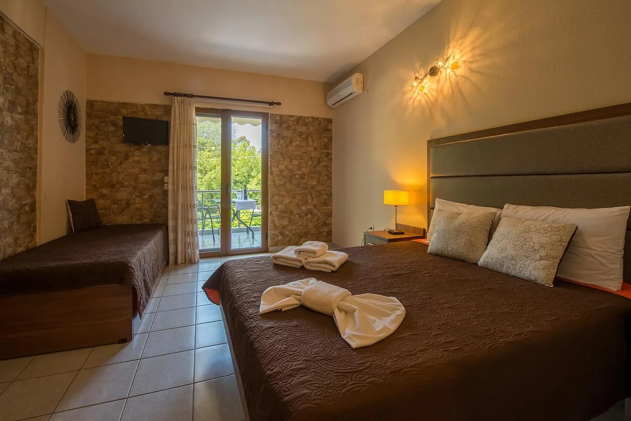 Edra Studios Apartment Vourvourou